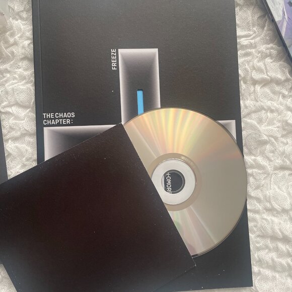 Kpop TXT Freeze Album Photobook - Picture 5 of 6